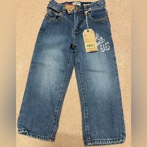 OshKosh kids B'gosh Embroidered Blue Jeans(size: 4t)